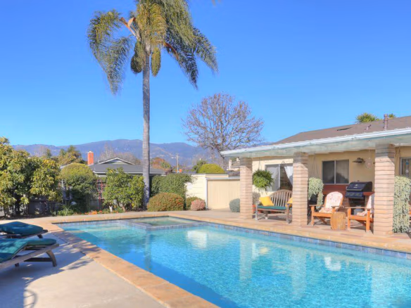 141 Santa Paula