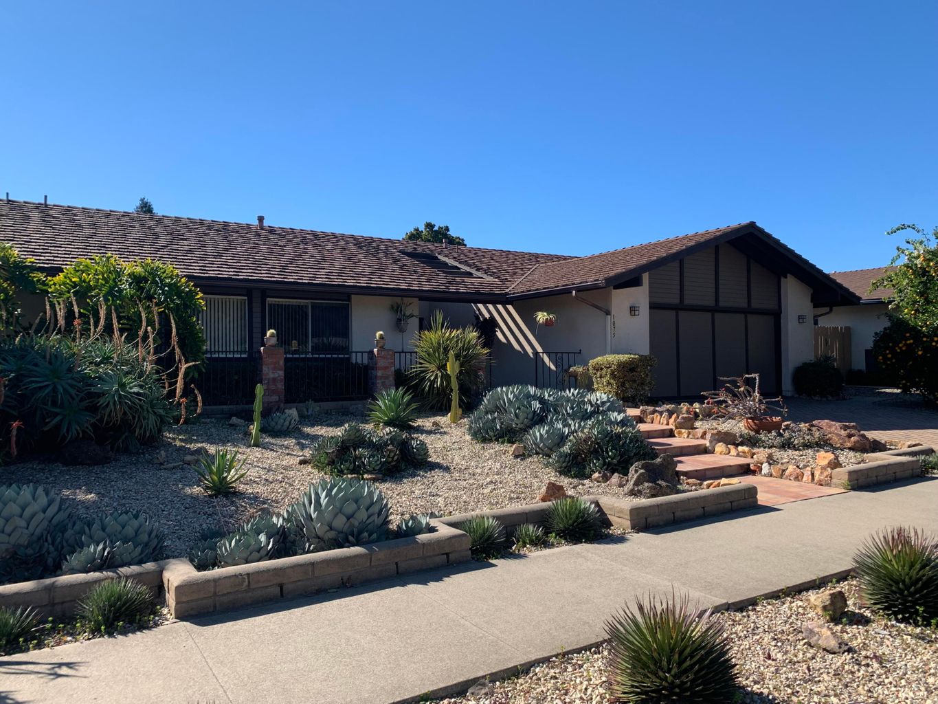 1075 N Patterson Ave SANTA BARBARA, CA 93111